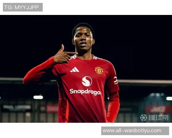 罗马诺透露哥伦比亚17岁小将奥罗斯科即将完成曼联加盟手续