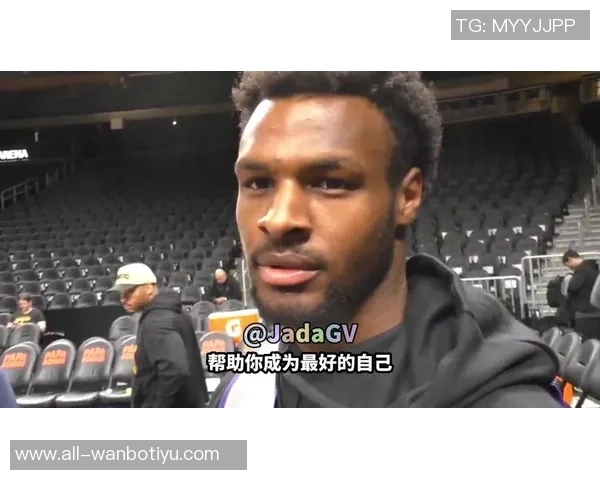 魅力四射的性感名媛Anastasia现场助阵湖人布朗尼与格里芬纷纷为其打call 魅力四射的性感名媛Anastasia现场助阵湖人布朗尼与格里芬纷纷为其打call